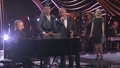 Federico, il papà di Amedeo, canta con il suo mito Roby Facchinetti