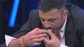 "Principe Emanuele Filiberto, vuole due cozze?"