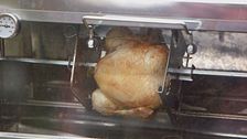 Un pollo ruspante al girarrosto