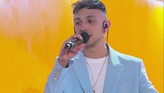 Random canta "Chiasso"