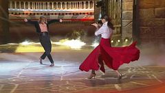 Umberto balla sulle note di "Ameksa" e "Malaguena"