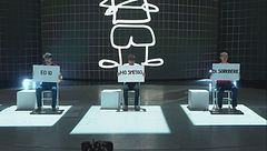 Alessio danza sulle note de "In This Shirt"