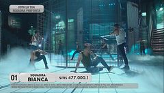 Andreas balla sulle note di "Iron Sky"