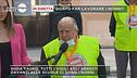 In diretta giusto far lavorare i nonni?