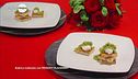 Crostini con uova di quaglia in camicia