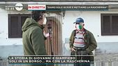 Soli in un borgo