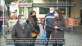 Milano, poveri in coda al "Pane quotidiano"