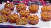 Muffin salati ai peperoni e pecorino