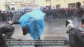 Roma, le immagini degli scontri