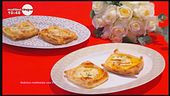 Sfogliatine con cachi e formaggio di capra