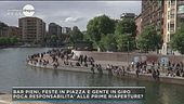 Bar pieni, feste in piazza e gente in giro