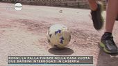 Rimini, la palla finisce in una casa vuota: due bambini interrogati in caserma