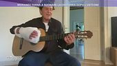 Gianni Morandi torna a suonare la chitarra dopo l'ustione