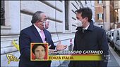 Crisi di governo, le frecciate del Vespone