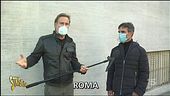 Cavalli e frustate, le immagini