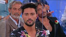 Davide contestato dalle corteggiatrici