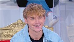 Giacomo, il nuovo tronista, entra in studio