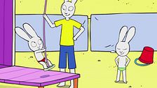 Un parco giochi in spiaggia