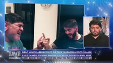 Diego Junior abbracciato da papà Maradona dopo 30 anni