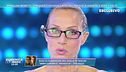 Annalisa Minetti con gli occhiali speciali