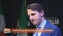 "Niente cassa integrazione, a lui maxi stipendio"