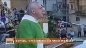 L'omelia: "Chi è contro i gay finisce in galera"