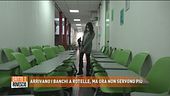 Banchi a rotelle e plexiglass, gli sprechi del governo