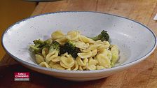 Orecchiette broccoli e acciughe