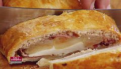 Strudel salato di mele, speck e puzzone di Moena