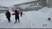 Frana su un albergo. Neve, vento e pioggia