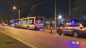 Terrore sul bus, 4 accoltellati