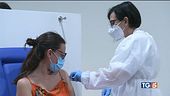 Sale rischio contagi via alla terza dose