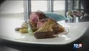 Ricetta con polvere di pomodoro, agnello laziale, asparagi e cardoncelli