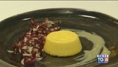 Gusto verde: tortino di zucca ripieno di caciotta affumicata di Asiago con crema di carciofi e radicchio di Treviso