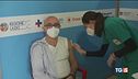 Vaccini, accelerazione per frenare le varianti