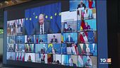 Pressing sui vaccini e Biden apre a metà