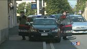 Arma il nipote: "Vai e sparagli"