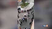 Milano, 300 ragazzi in piazza