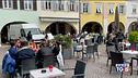Quasi tutte in giallo e il coprifuoco?