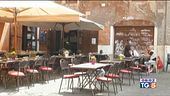 Tavolate all'aperto ma solo in zona bianca
