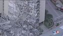 Condominio di 12 piani crolla al suolo a Miami