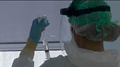 Contagi in risalita "Vaccinatevi tutti!"