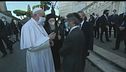 "Il Papa si è alzato, colazione e giornali"