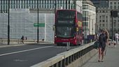 Londra riapre Tokyo ha paura