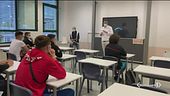 Il governo non cede, a scuola il 7