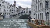E' Carnevale, Venezia non si arrende