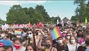 Gay pride in piazza pro Zan