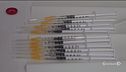 Vaccini, caccia agli scettici