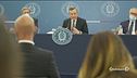 Vaccino, avanti tra le tensioni