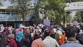 Kabul, spari sui manifestanti